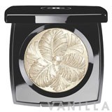 Chanel Camelia De Plumes Highlighting Powder