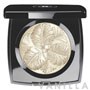 Chanel Camelia De Plumes Highlighting Powder