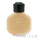 Anna Sui Moisturizing Fluid Foundation