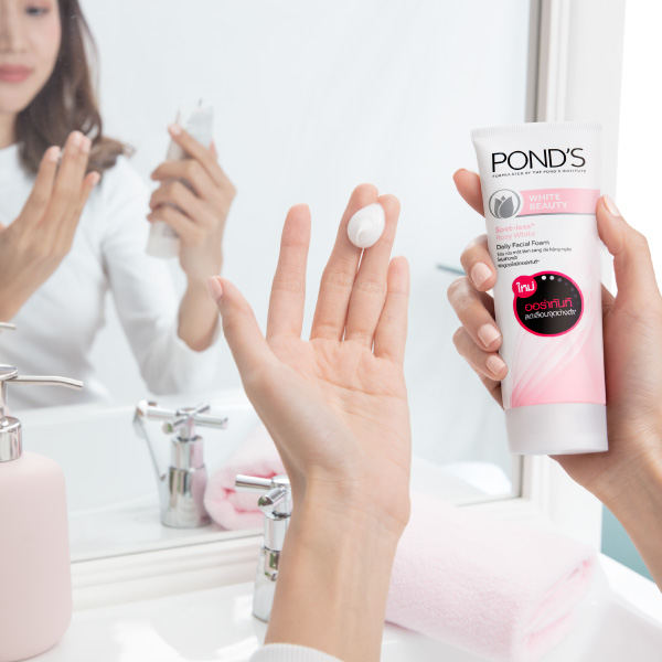 Pond's