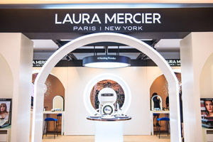 Laura Mercier