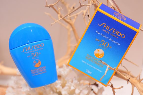 ผลการค้นหารูปภาพสำหรับ Shiseido Perfect UV Protector SPF50+ PA++++ Synchroshield WetForce